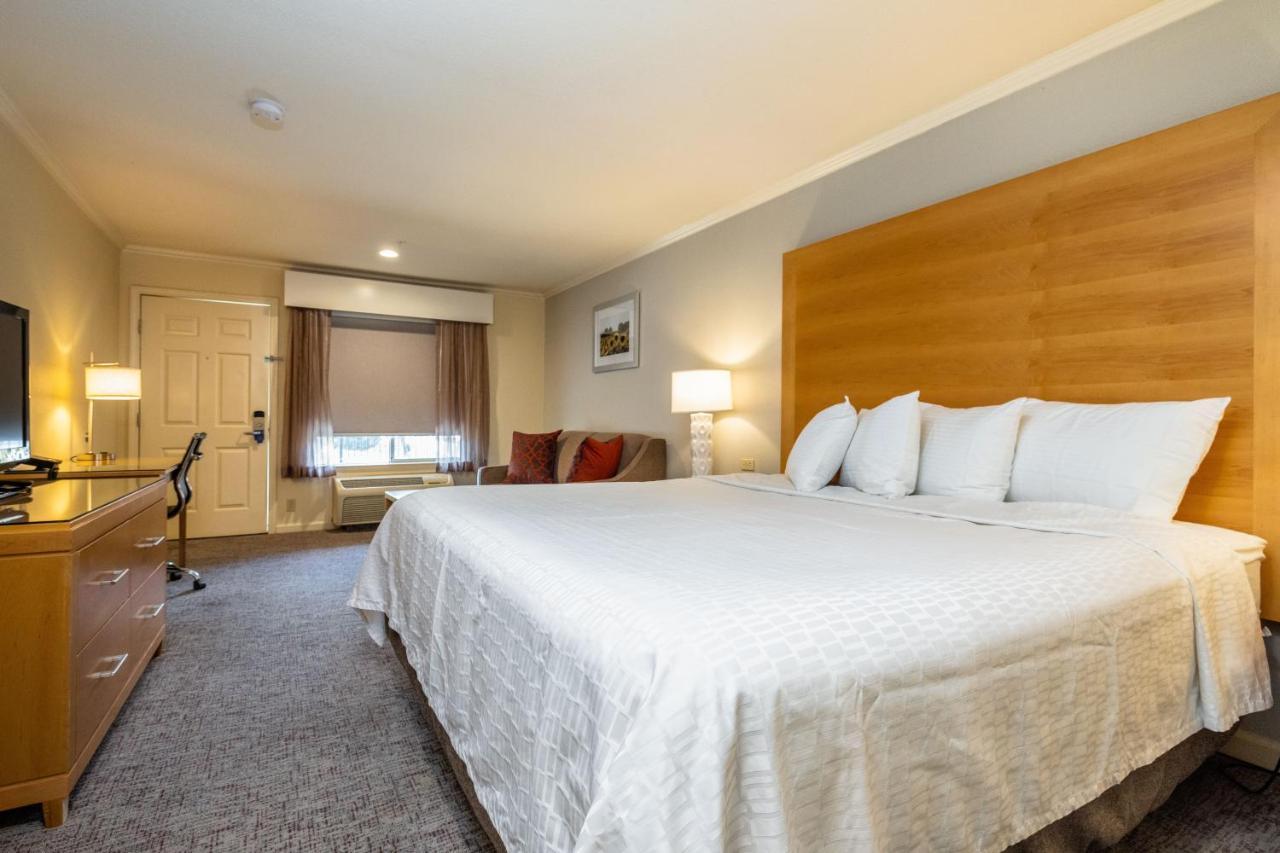 Best Western Plus Dixon Davis Exteriér fotografie