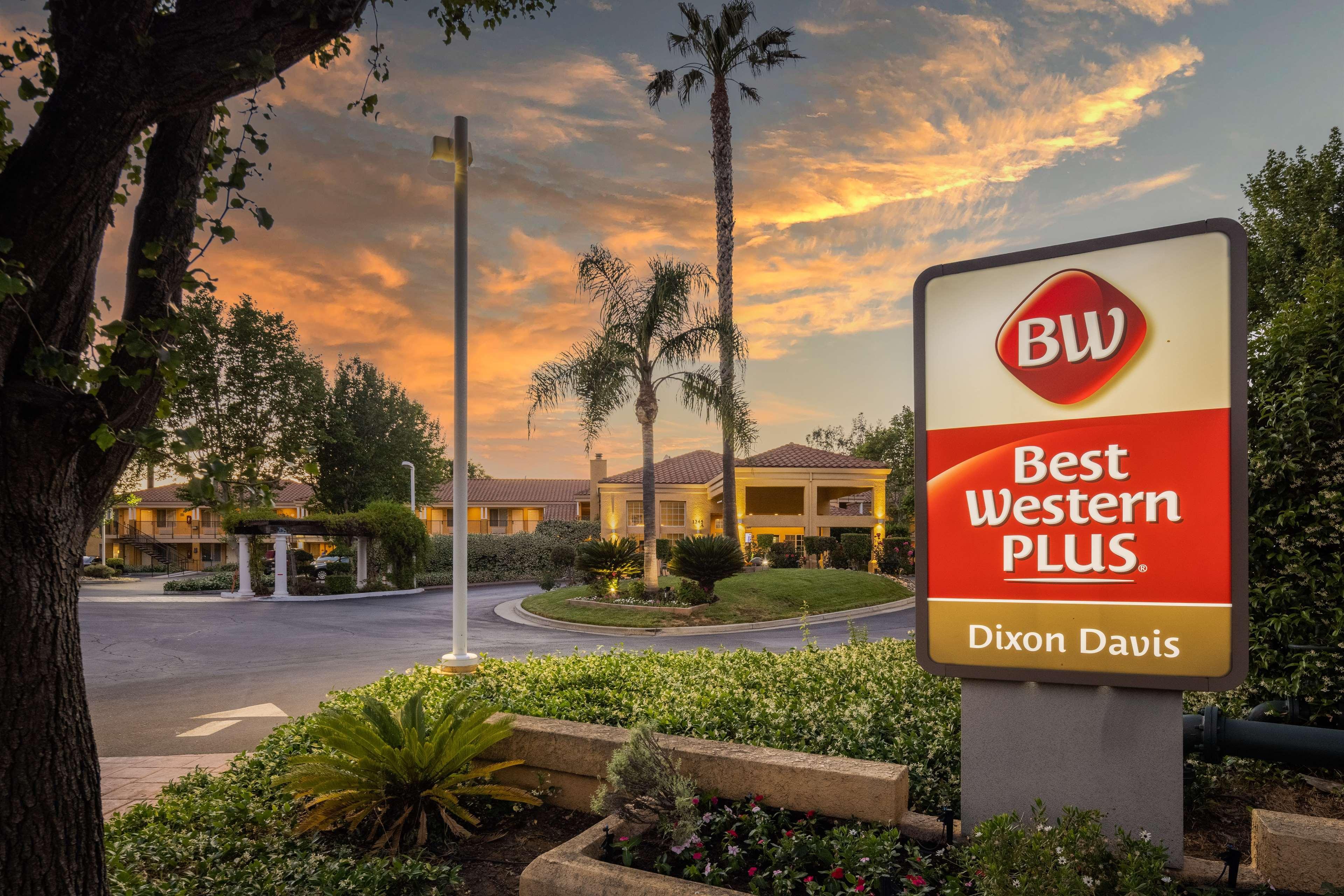 Best Western Plus Dixon Davis Exteriér fotografie