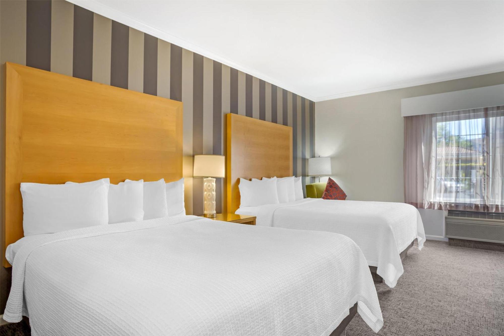 Best Western Plus Dixon Davis Exteriér fotografie