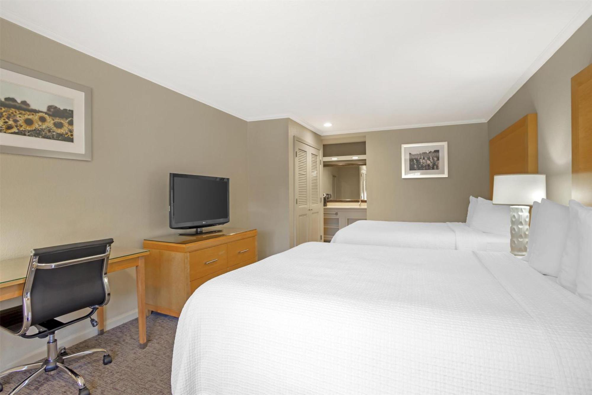 Best Western Plus Dixon Davis Exteriér fotografie