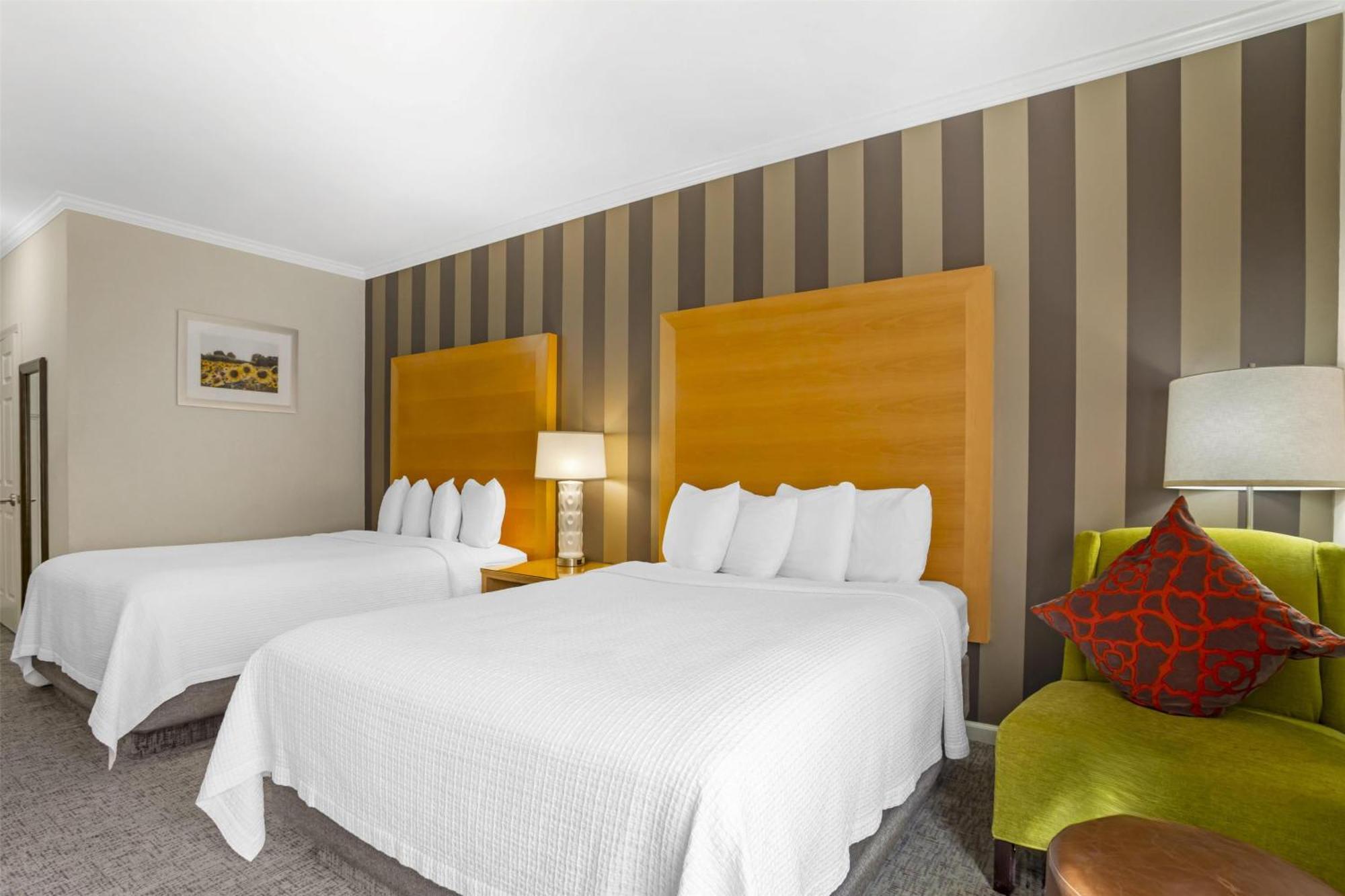 Best Western Plus Dixon Davis Exteriér fotografie
