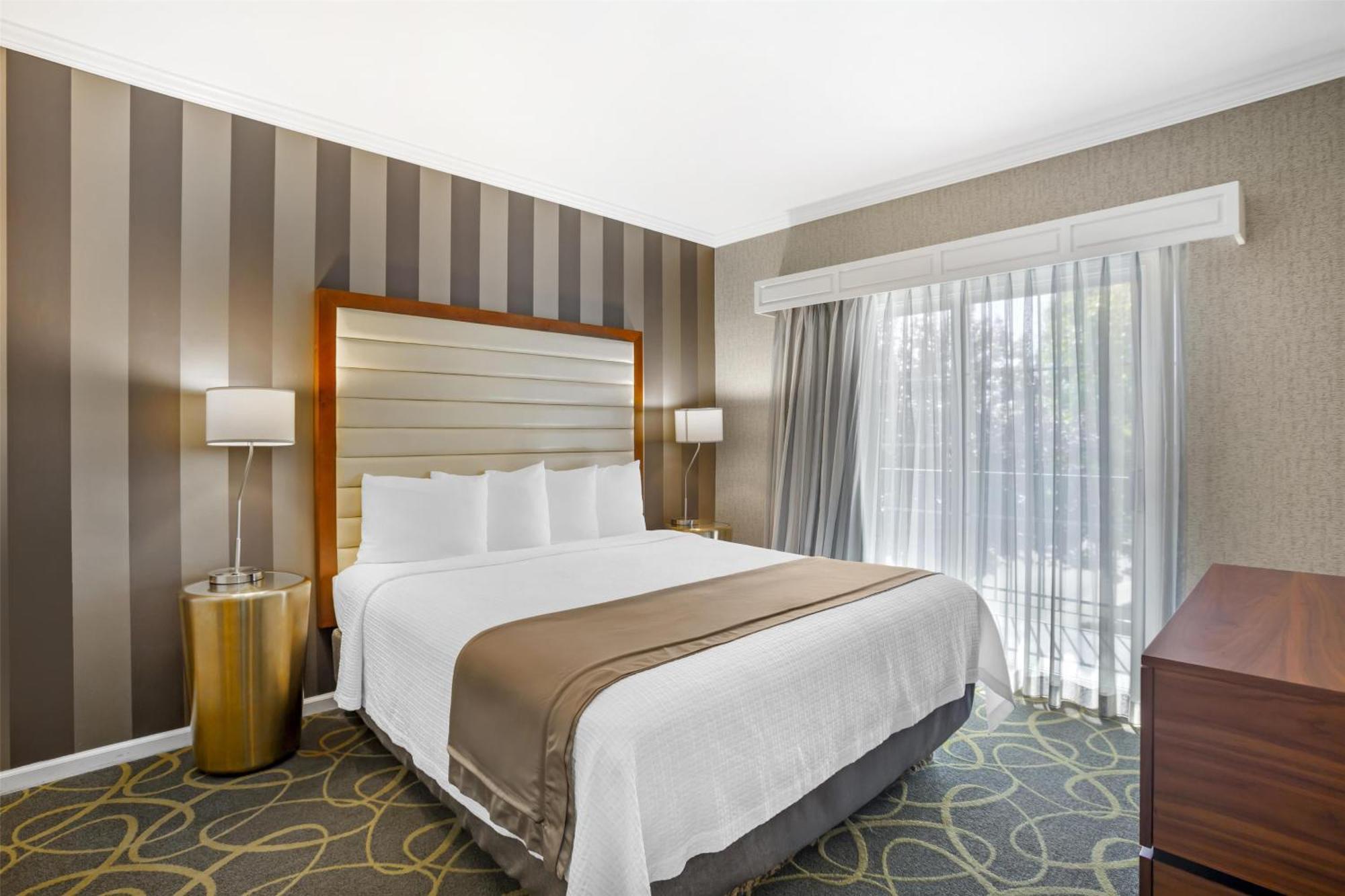 Best Western Plus Dixon Davis Exteriér fotografie