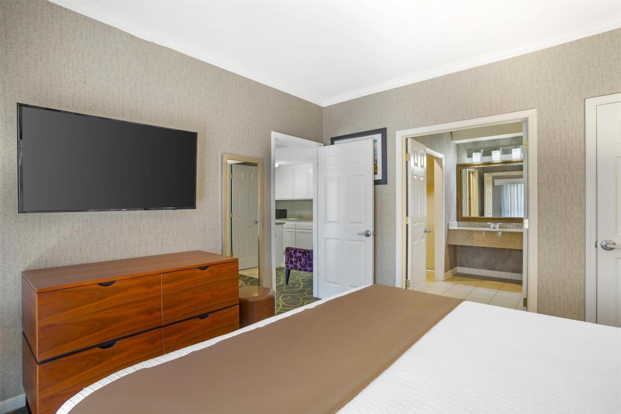 Best Western Plus Dixon Davis Exteriér fotografie